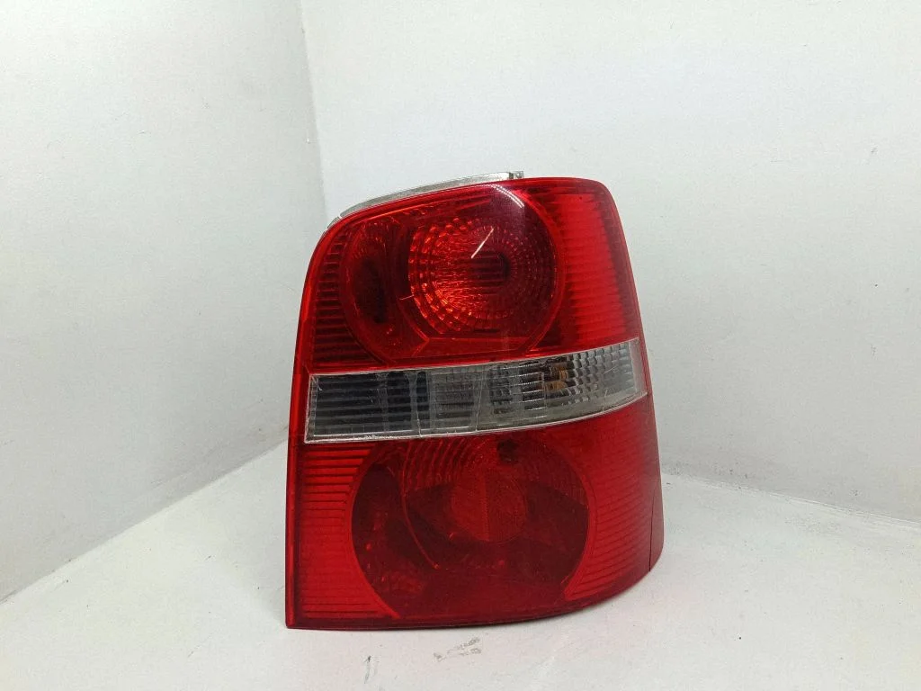 Rear/tail lights – Volkswagen Touran I (2003-2010)