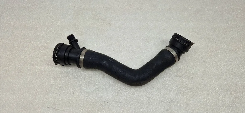 Engine coolant pipe/hose 7789742