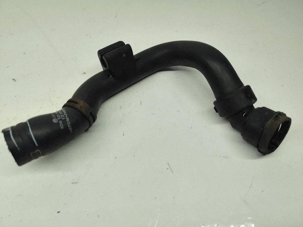 Engine coolant pipe/hose – Volkswagen Passat B5.5 (2001-2005)