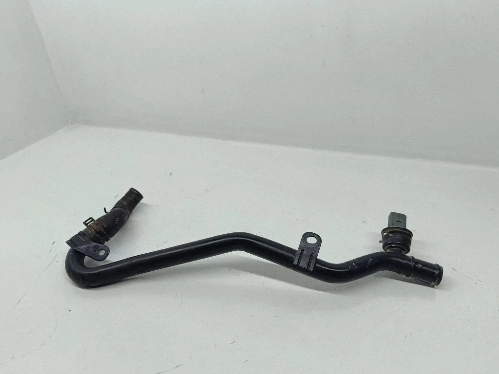 Engine coolant pipe/hose – Volkswagen Passat B6 (2005-2010)