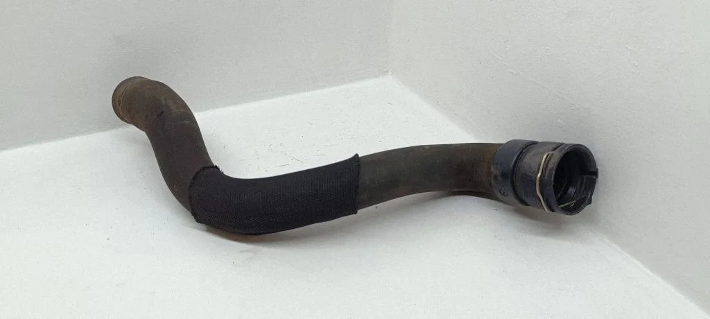 Engine coolant pipe/hose 565563297