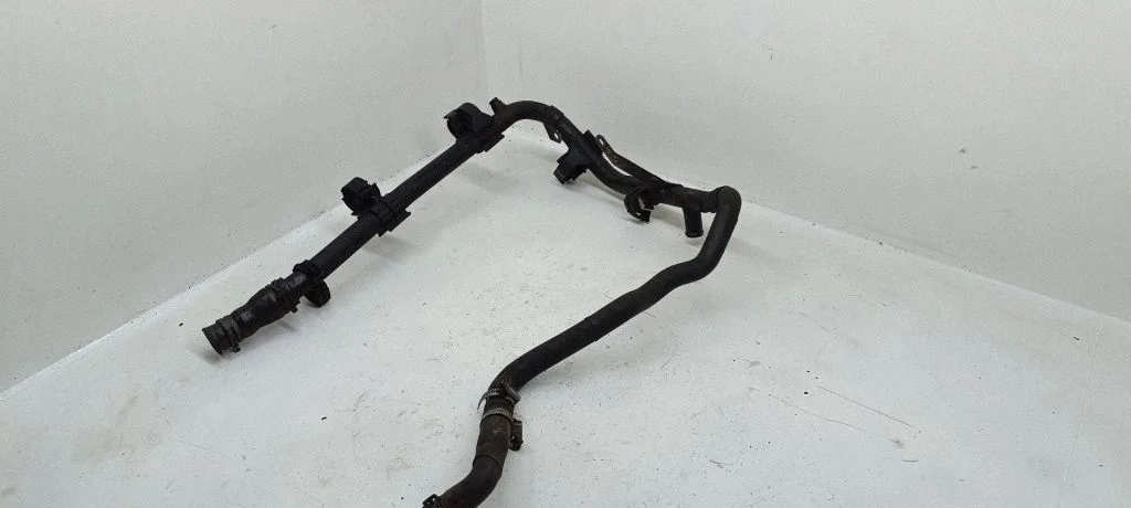Engine coolant pipe/hose 074121065AE
