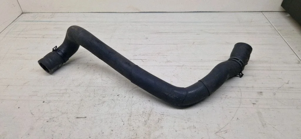 Engine coolant pipe/hose – Volkswagen Golf IV (1998-2005)