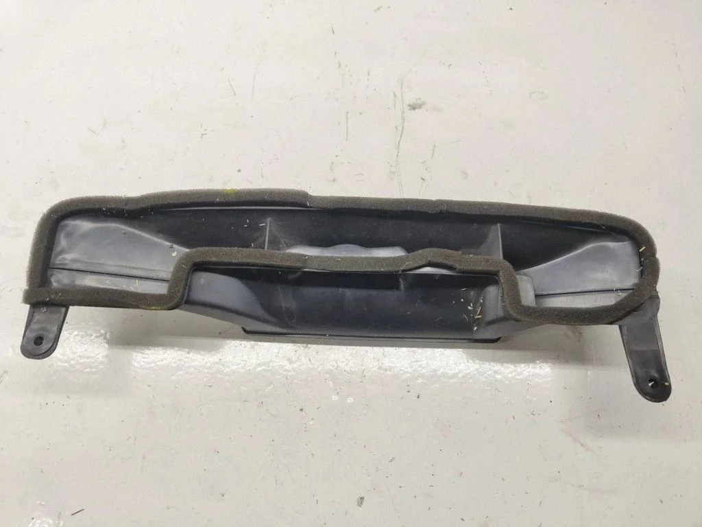 Cabin air duct channel – Audi A3 S3 8P (2003-2012)