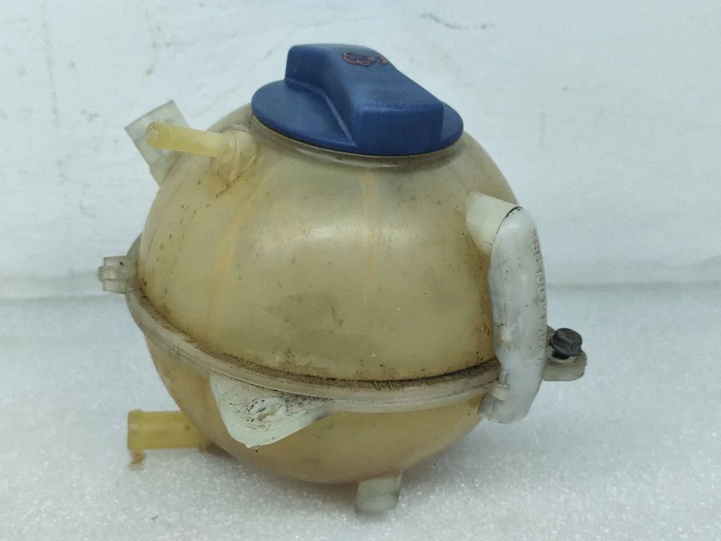 Coolant expansion tank/reservoir 1J0121403A