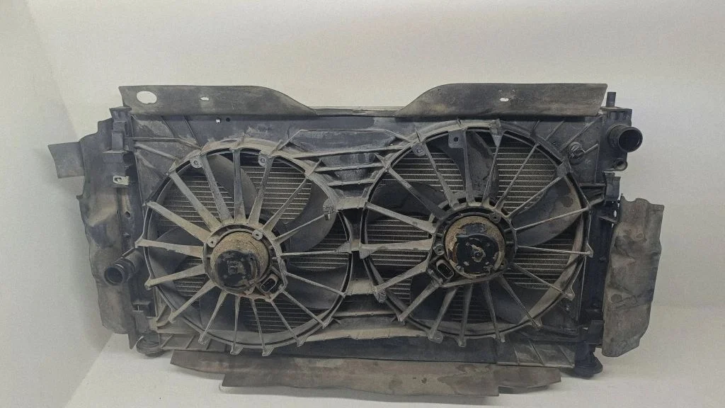 Electric radiator cooling fan