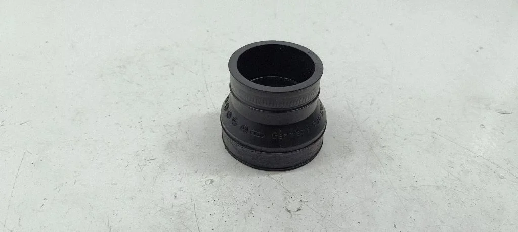 Intercooler hose/pipe – Volkswagen Touran I (2003-2010)