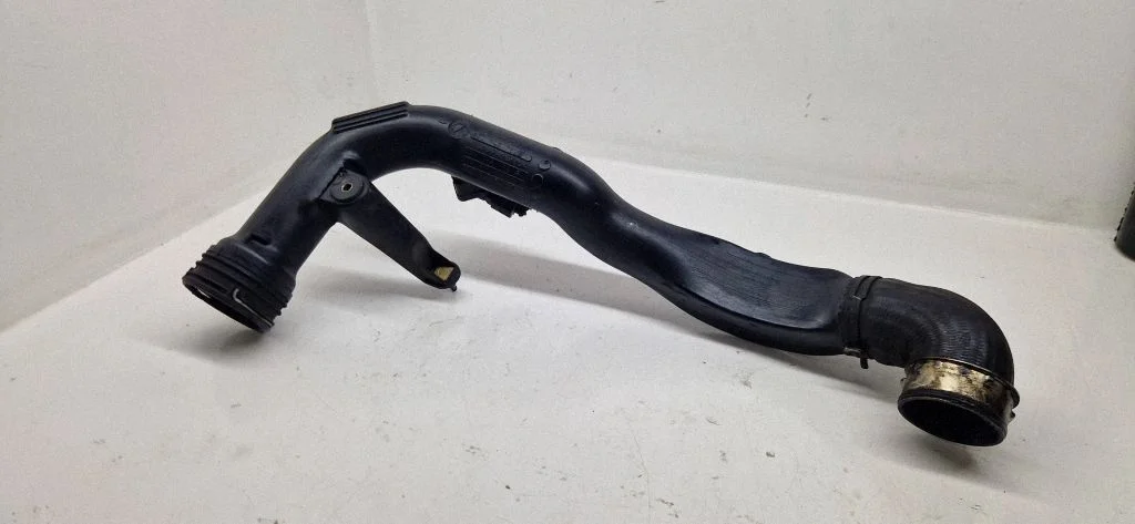 Intercooler hose/pipe – Volkswagen Passat B5.5 (2001-2005)