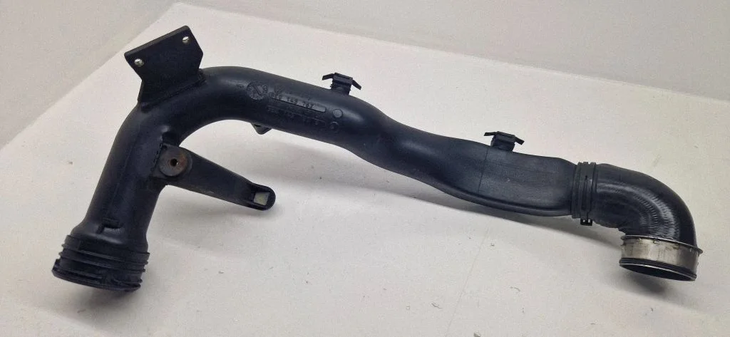 Vahejahuti voolik (-ud)/ toru (-d) – Volkswagen Passat B5.5 (2001-2005)