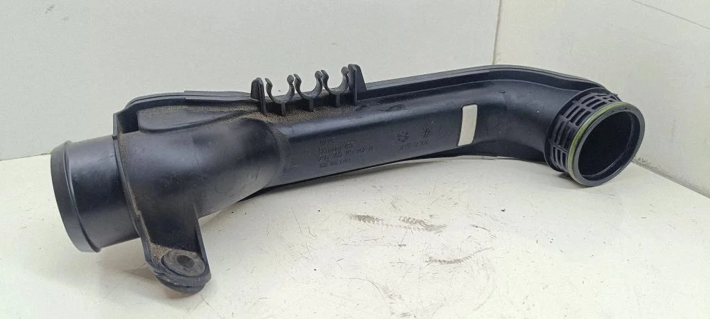 Starpdzesētāja šļūtene (-es)/ caurule (-es) – Volkswagen Passat B6 (2005-2010)