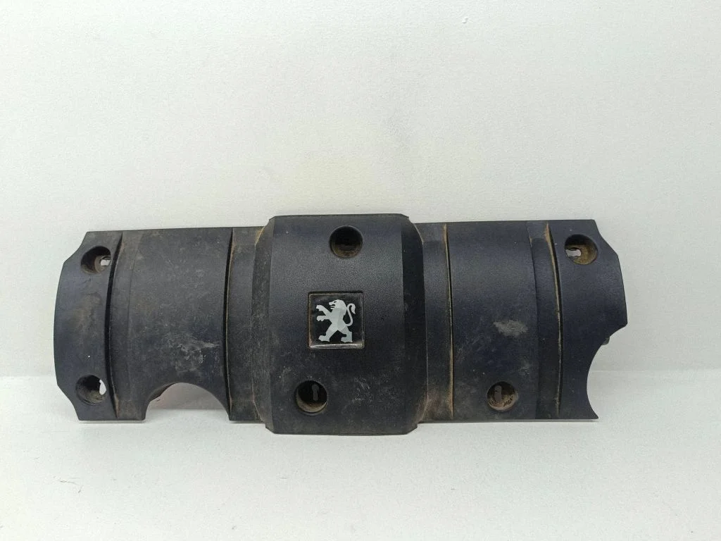 Engine cover (trim) – Peugeot 307 (2001-2005)