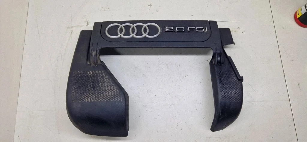 Dzinēja pārsegs (apdare) – Audi A3 S3 8P (2003-2012)