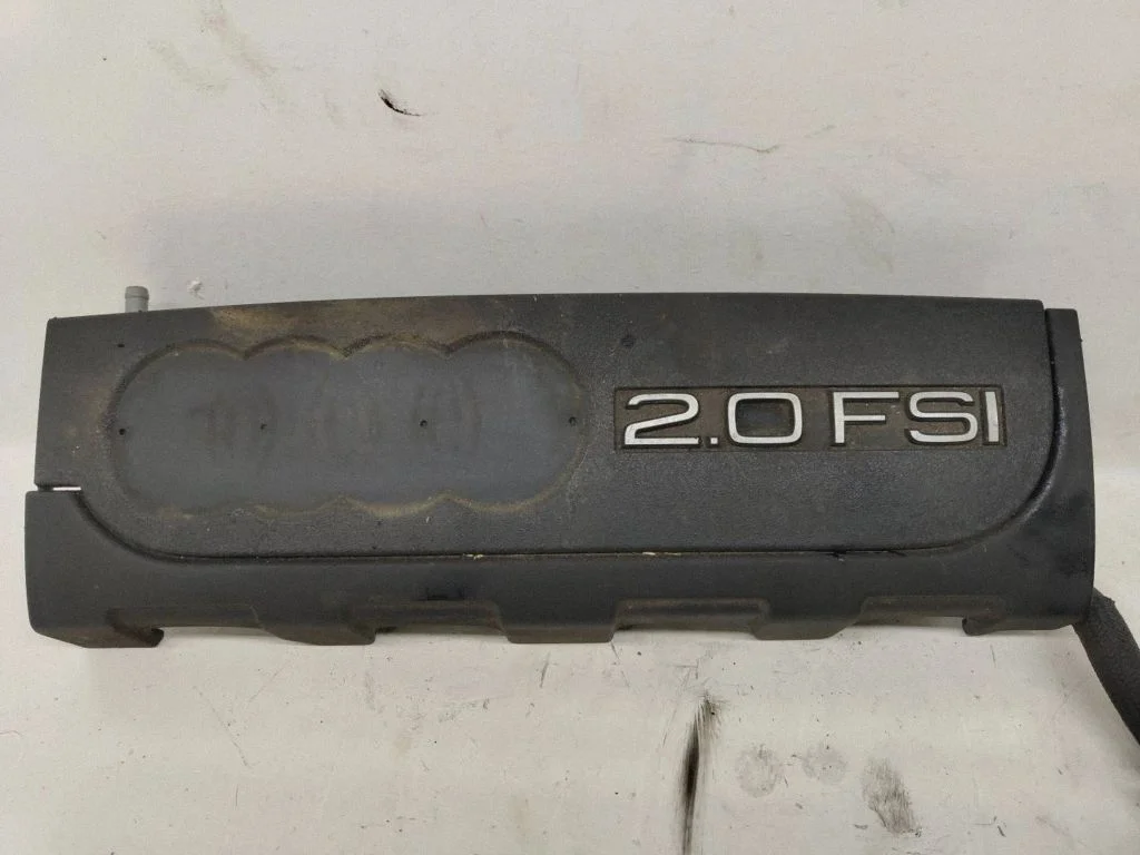 Dzinēja pārsegs (apdare) – Volkswagen Passat B6 (2005-2010)