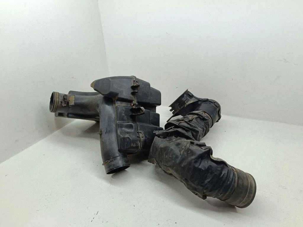 Air intake duct part – Peugeot 307 (2001-2005)