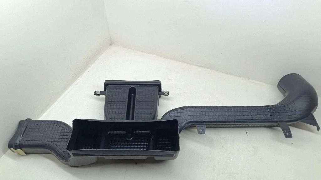 Air intake duct part 05058834A