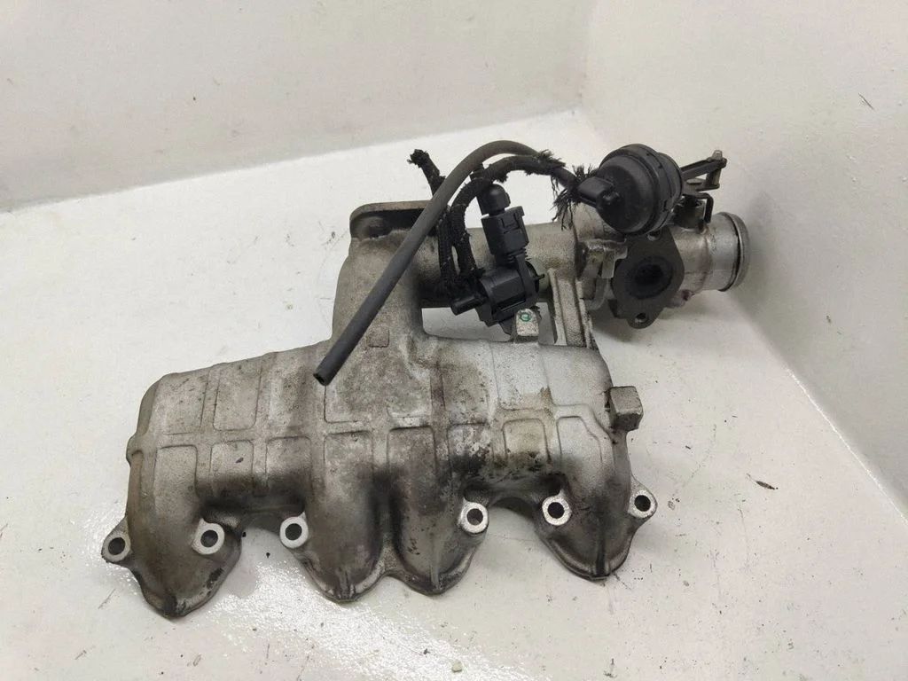 Intake manifold – Volkswagen Golf IV (1998-2005)