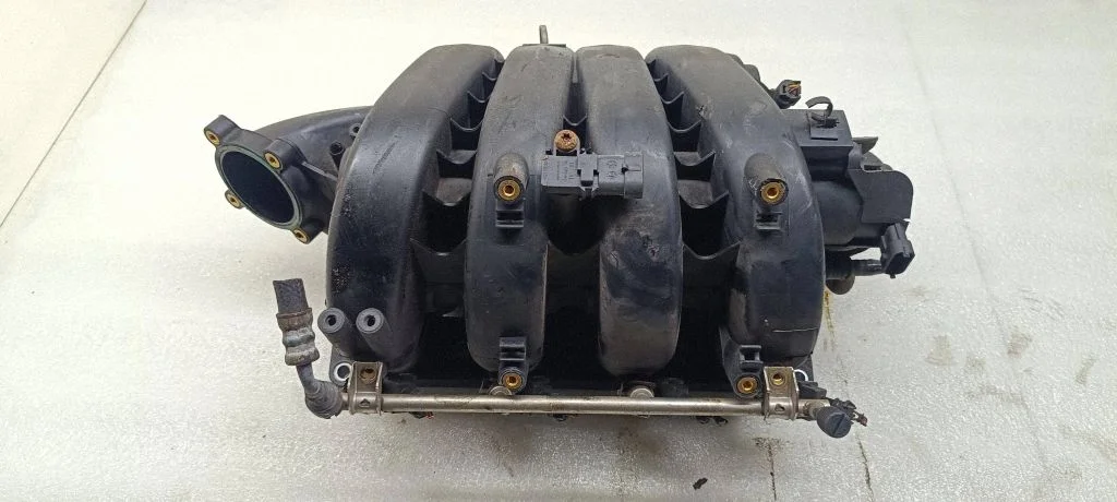 Intake manifold – Opel Astra H (2004-2012)