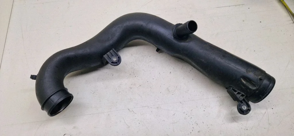 Õhu sisselaske voolik (-ud)/ toru (-d) – Skoda Octavia Mk2 (1Z) (2004-2013)