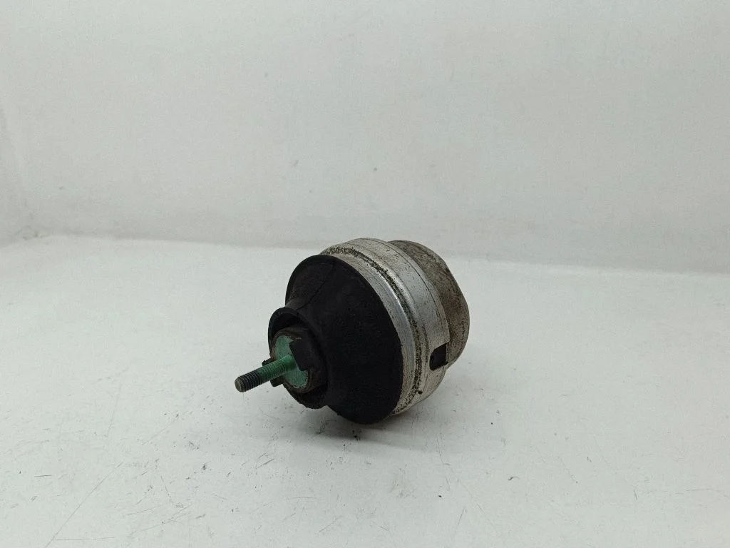 Dzinēja spilvens – Audi A6 Allroad C5 (1999-2005)