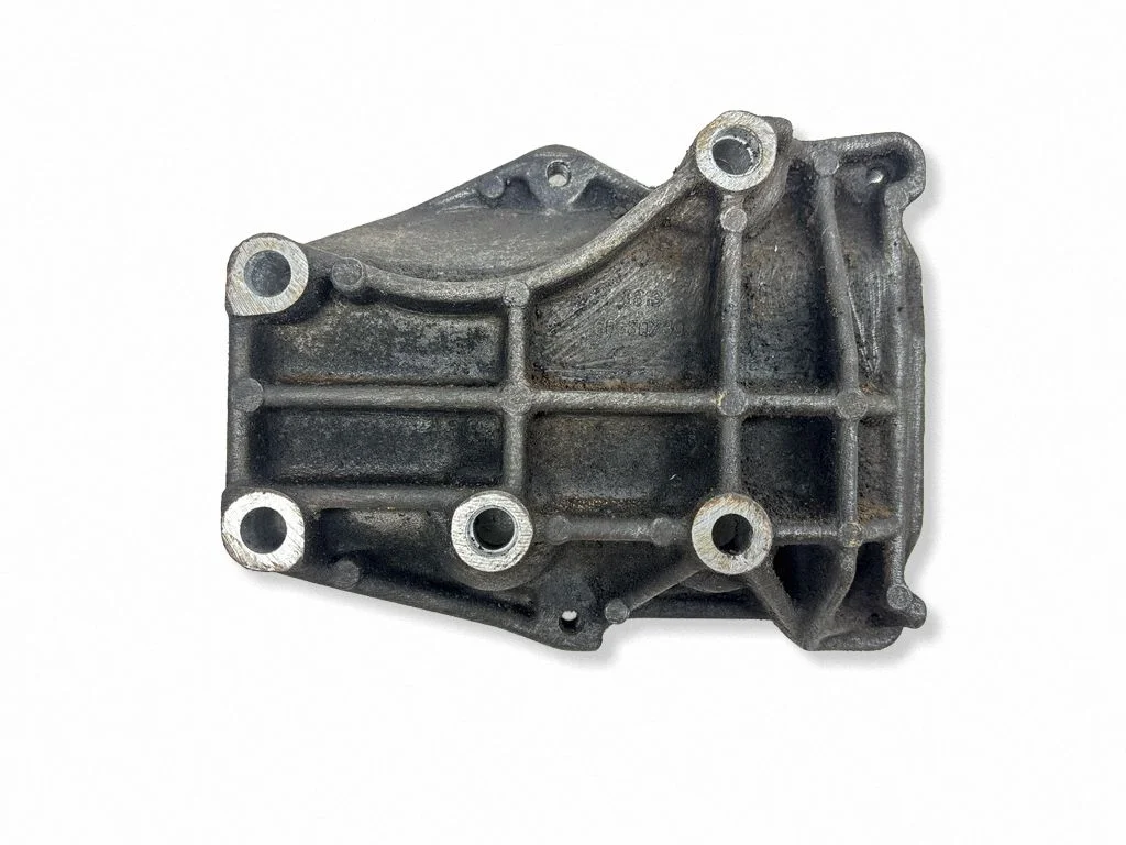 Dzinēja stiprinājuma kronšteins 60630739