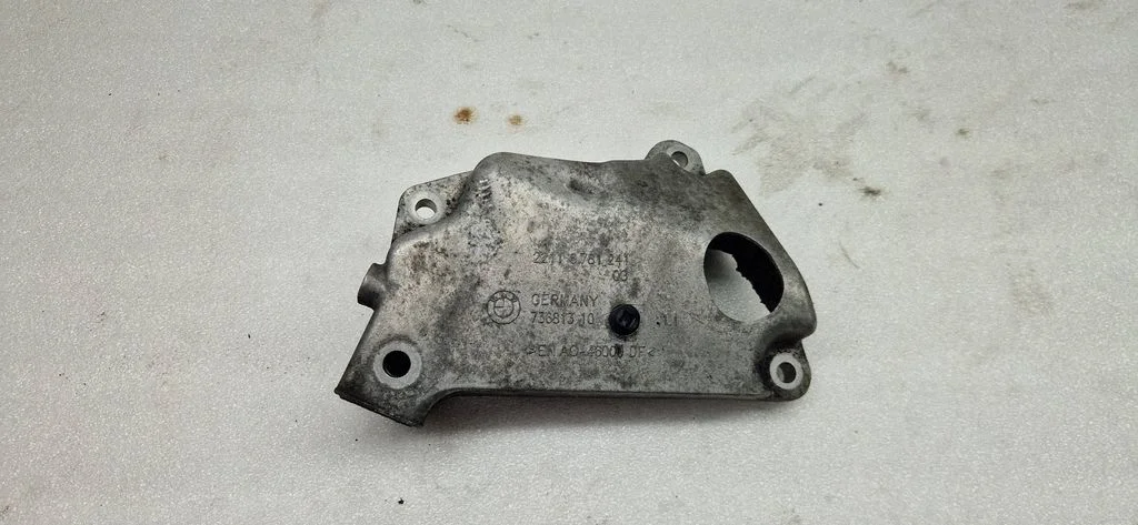 Engine mounting bracket – BMW 5 Series F10 F11 (2009-2016)