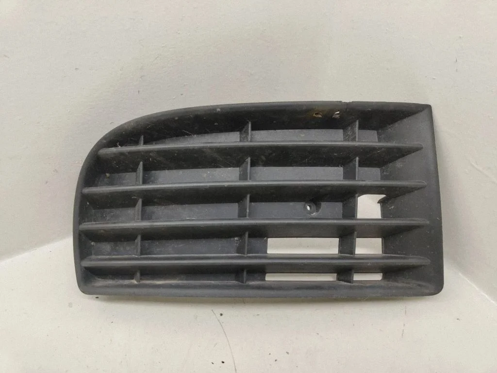 Front bumper lower grill – Volkswagen Golf Plus (2005-2013)