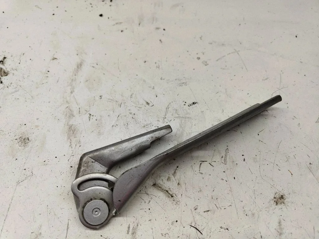 Mootorikapoti hinged – Audi A4 S4 B5 8D (1994-1999)