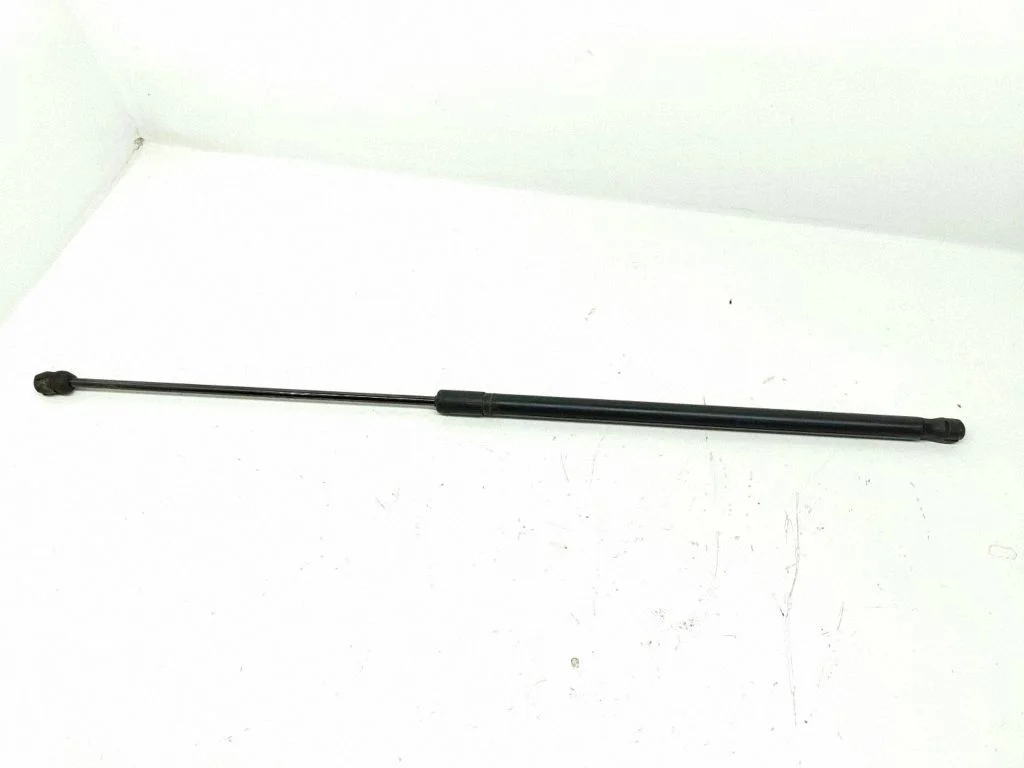 Motora pārsega amortizators – Volkswagen Golf Plus (2005-2013)