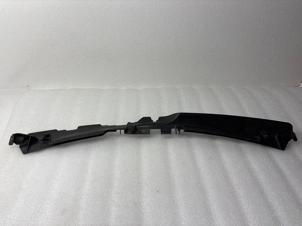 Wiper trim – Volkswagen Passat CC (2008-2016)