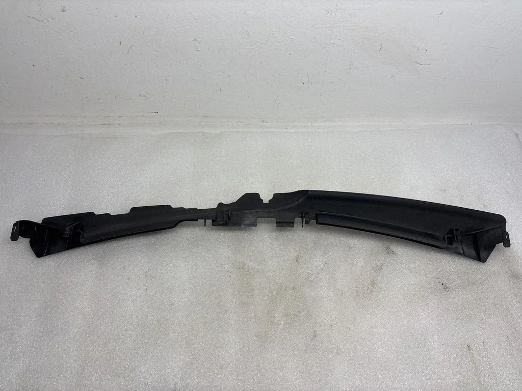 Wiper trim – Volkswagen Passat B6 (2005-2010)