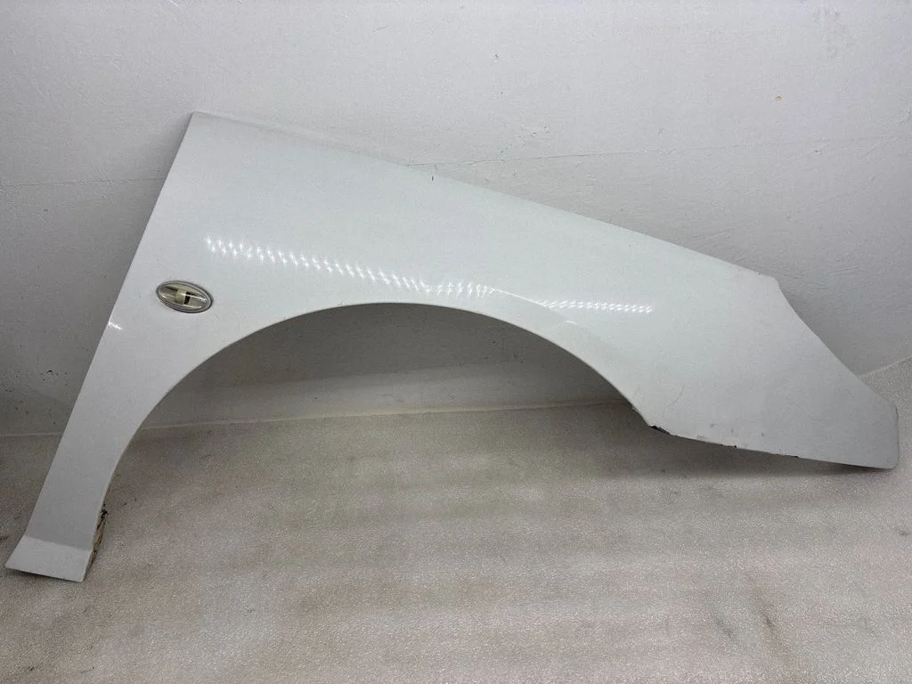 Fender – right
