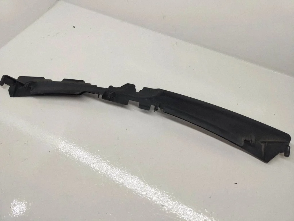 Wiper trim – Volkswagen Passat CC (2008-2016)