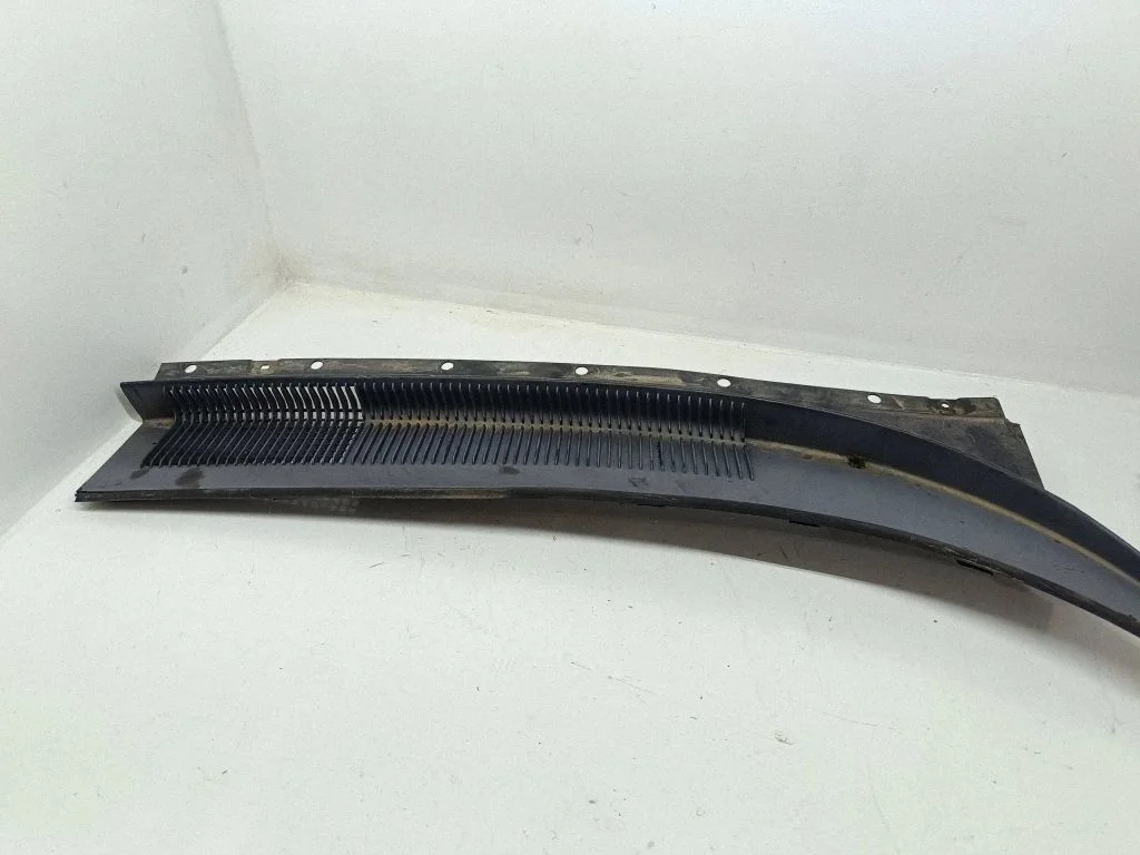 Wiper trim – Hyundai Santa Fe (2000-2006)