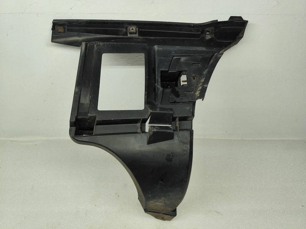 Rear bumper mounting bracket 8648150
