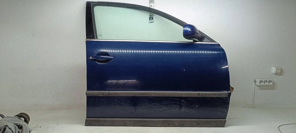 Front door – Volkswagen Passat B5 (1997-2000)