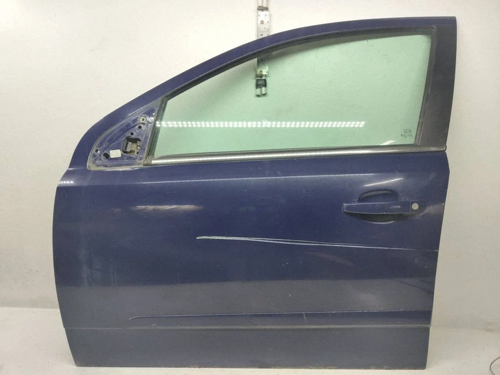 Front door – front left