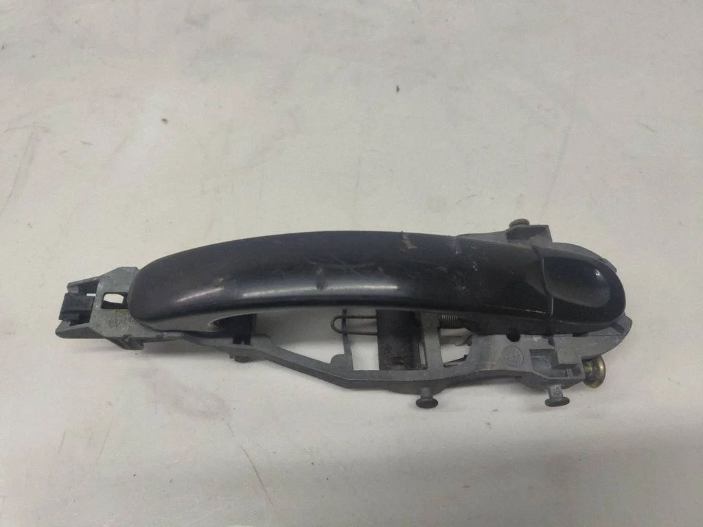 Front door exterior handle 1K0837886