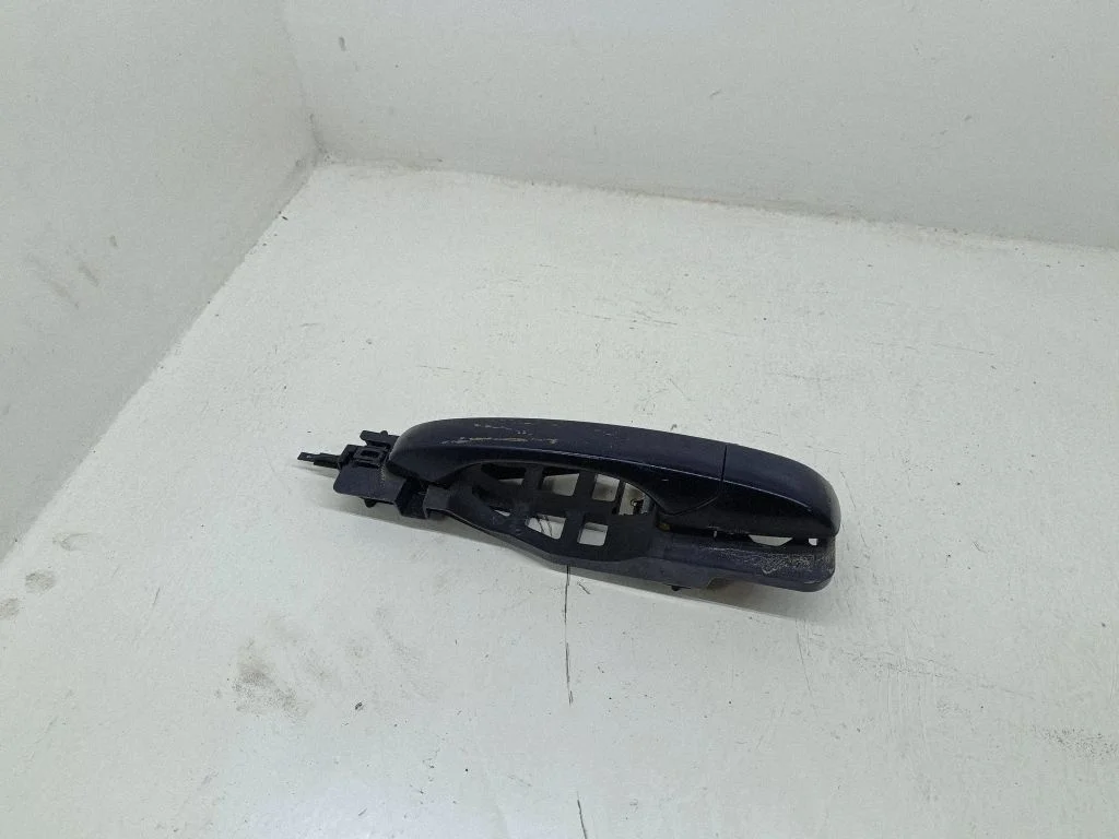 Front door exterior handle 04589887AD
