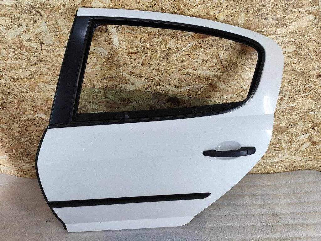 Rear door – left