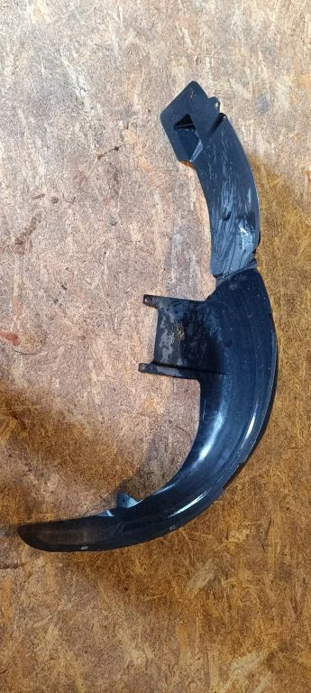 Rear arch fender liner splash guards 05074103AC