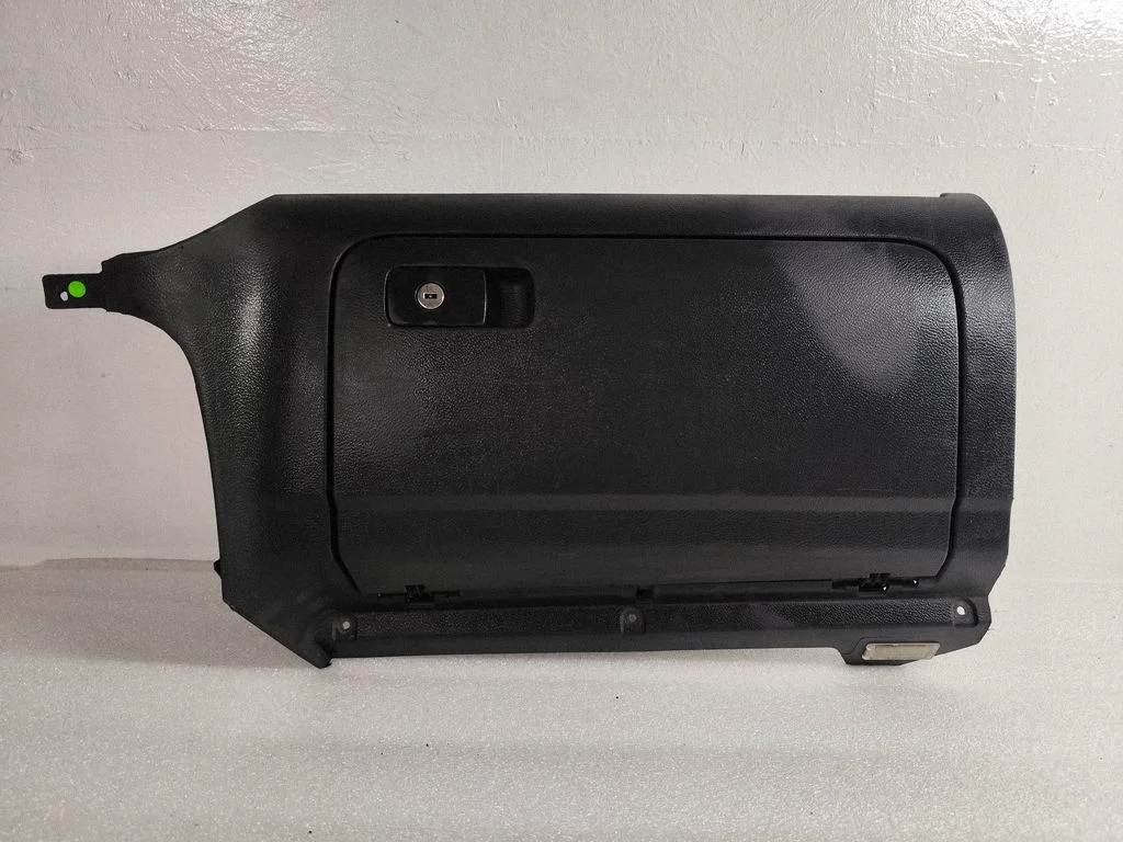 Glove box – Volkswagen Golf IV (1998-2005)