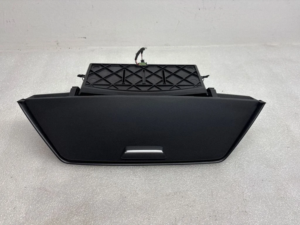 Glove box – BMW X1 E84 (2009-2015)