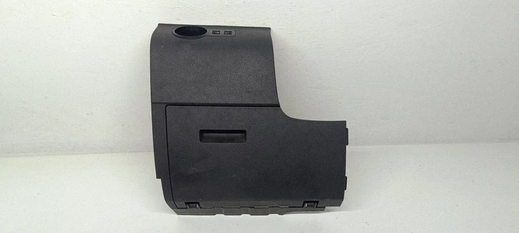 Dashboard lower bottom trim panel – Volkswagen Caddy (2004-2010)