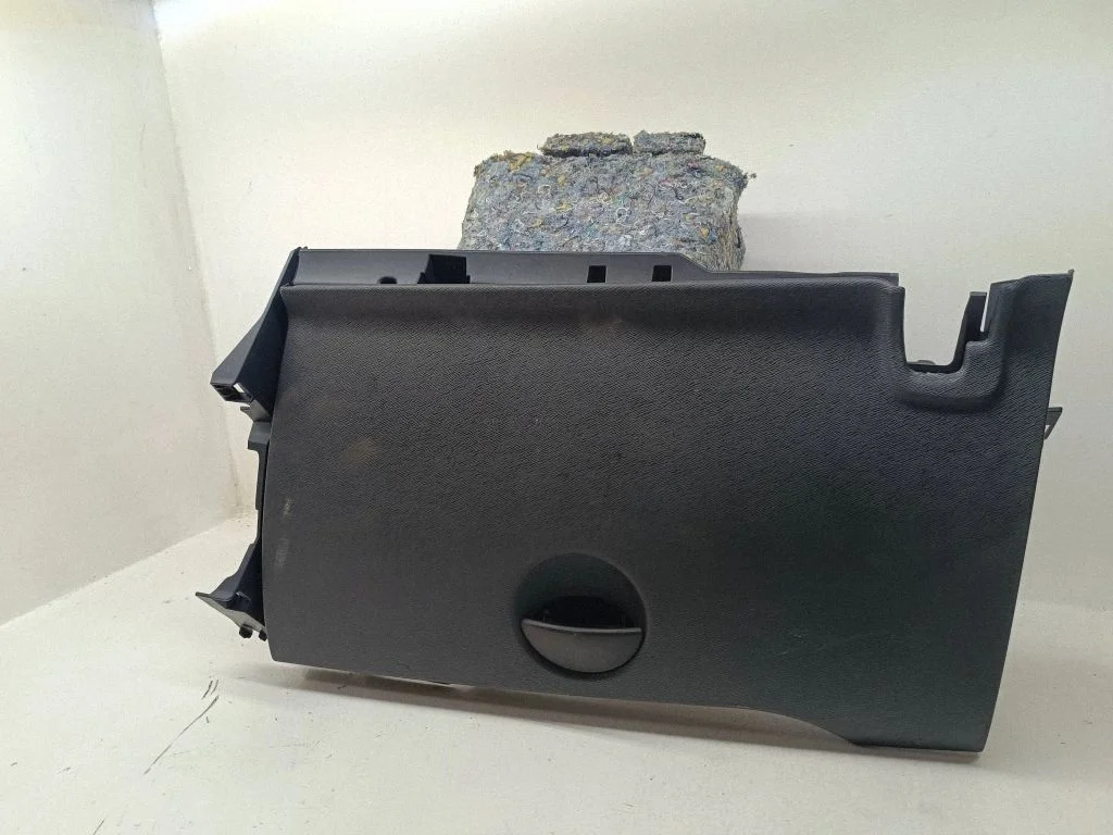 Glove box 685003683R