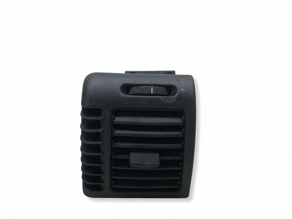 Dashboard side air vent grill/cover trim 90463809
