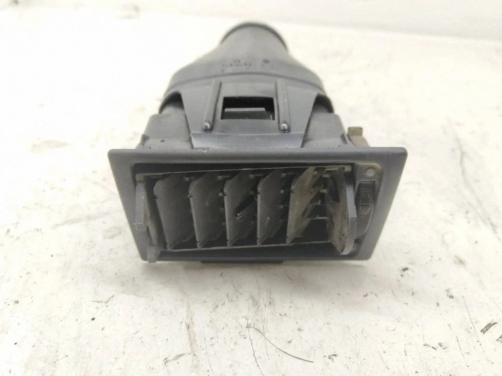 Dashboard side air vent grill/cover trim 701819721A
