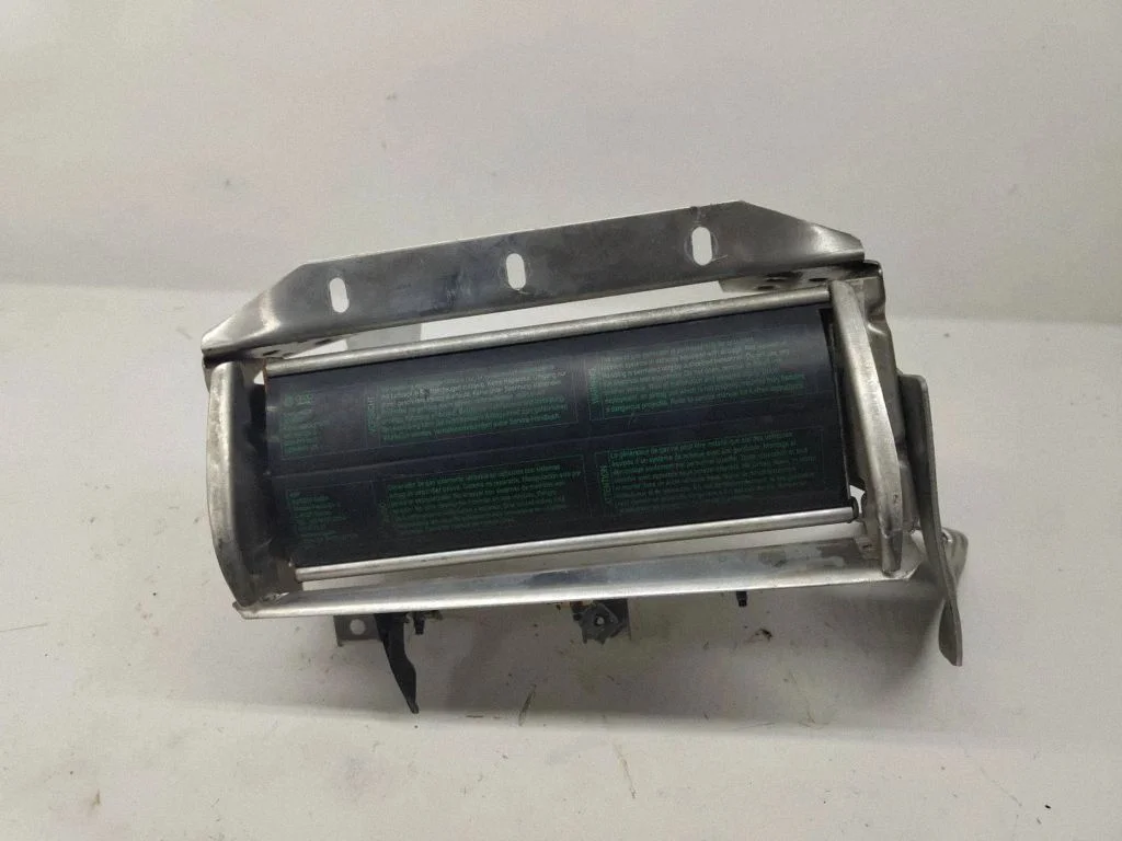 Passenger airbag – Audi A6 Allroad C5 (1999-2005)