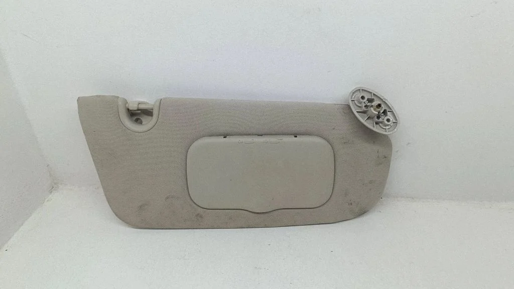 Sun visor