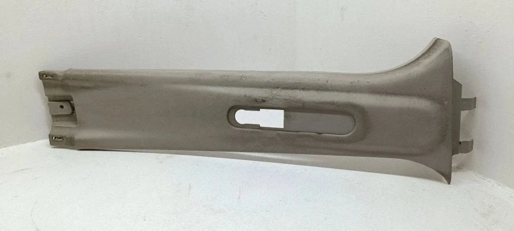 (B) pillar trim (top) 8200419448