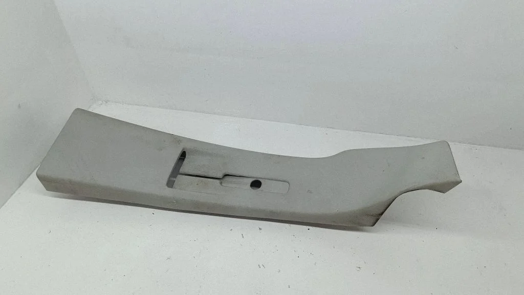 (B) pillar trim (top) – Volkswagen Transporter - Caravelle T5 (2003-2015)
